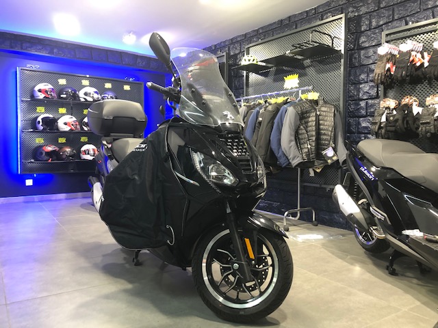 magasin scooter accessoires casques blousons anticols marseille